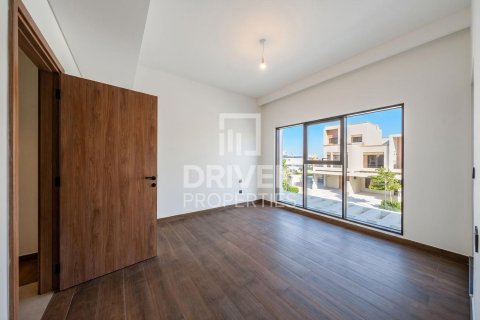 Townhouse de 4 dormitorios en Damac Lagoons, UAE No. 188459 5