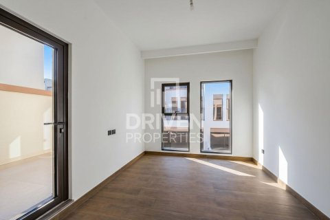 Townhouse de 4 dormitorios en Damac Lagoons, UAE No. 188459 15