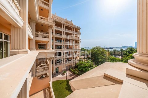 Apartment de 3 dormitorios en The Crescent, UAE No. 188454 16