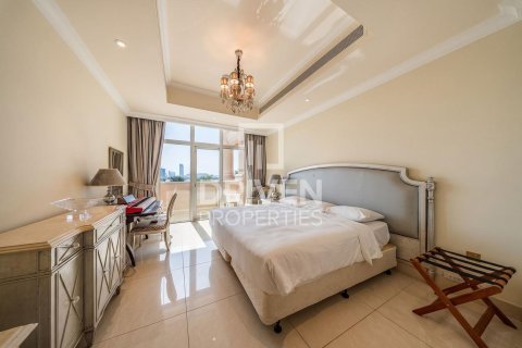 Apartment de 3 dormitorios en The Crescent, UAE No. 188454 8