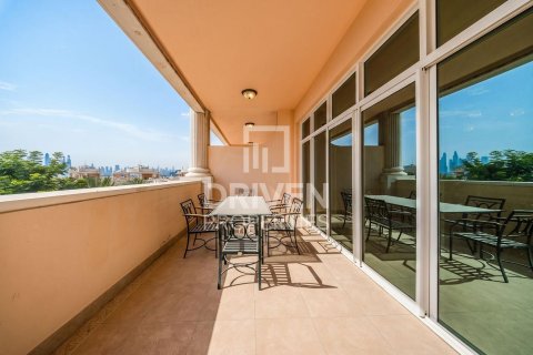 Apartment de 3 dormitorios en The Crescent, UAE No. 188454 15