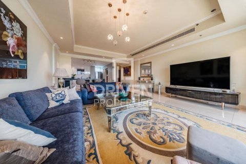 Apartment de 3 dormitorios en The Crescent, UAE No. 188454 5