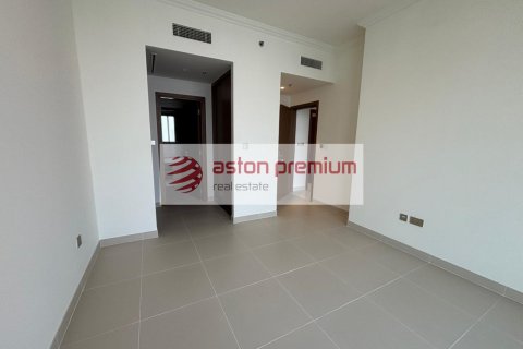 Квартира с 2 спальнями в EMAAR Beachfront, ОАЭ №151414 21