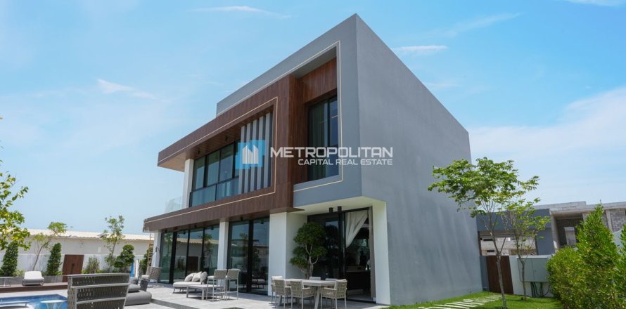 6 bedrooms Villa  No. 119141