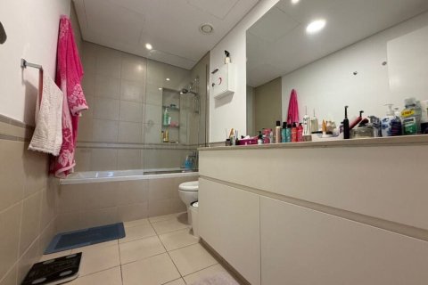 Квартира с 3 спальнями в Zahra Apartments, ОАЭ №165919