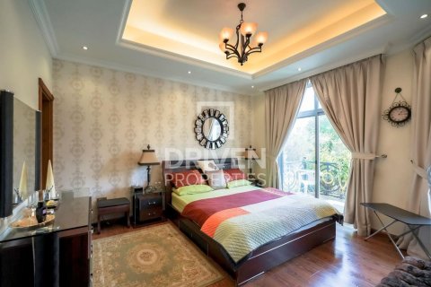 Villa de 5 chambres No. 121804 18