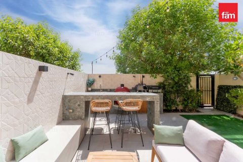Villa de 3 dormitorios en Dubai, UAE No. 162770 23