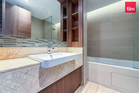 Квартира с 3 спальнями в Даунтаун Дубай (Даунтаун Бурдж Дубай), ОАЭ №185222 12