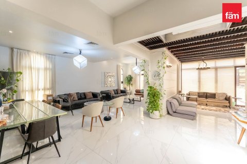 Villa de 4 dormitorios en Dubai, UAE No. 185218 12