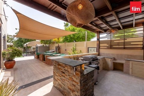 Villa de 4 dormitorios en Dubai, UAE No. 185218 24