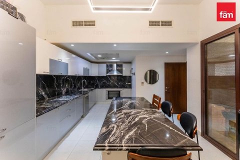 Villa de 4 dormitorios en Dubai, UAE No. 185218 17
