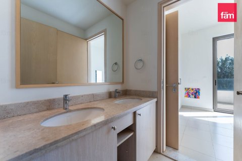 Вилла с 3 спальнями в Рим, ОАЭ №165072 14