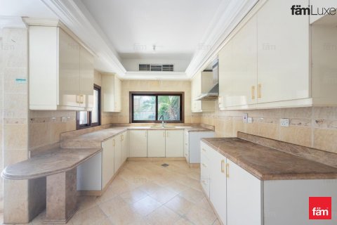 6 bedrooms Villa in Al Barsha, UAE No. 161881 25