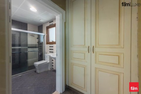 6 bedrooms Villa in Al Barsha, UAE No. 161881 9
