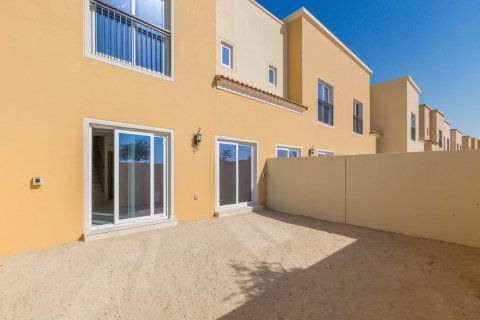 Таунхаус с 2 спальнями в Villanova, ОАЭ №148954