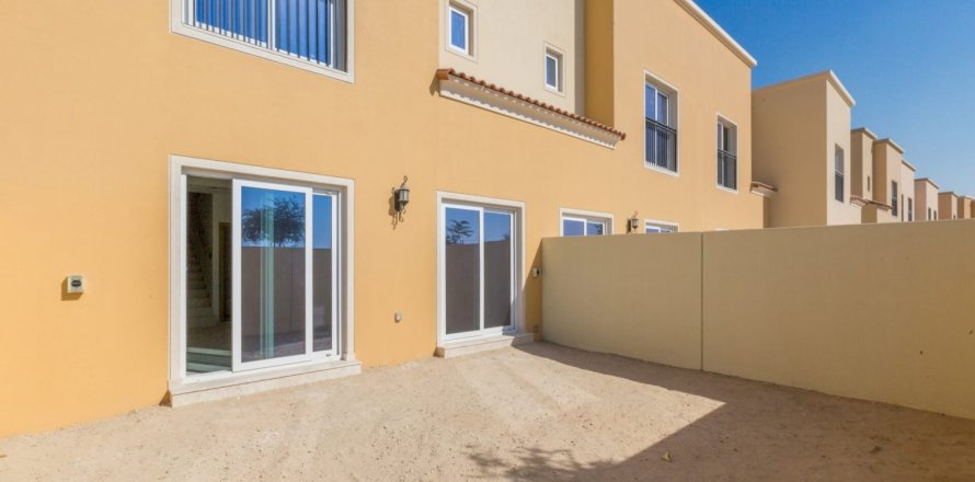 Таунхаус с 2 спальнями в Villanova, ОАЭ №148954