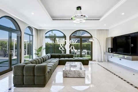 Вилла с 5 спальнями в Garden Homes Frond K, ОАЭ №165155 3