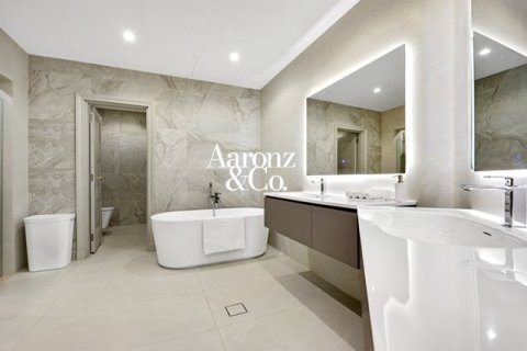 Вилла с 5 спальнями в Garden Homes Frond K, ОАЭ №165155 22