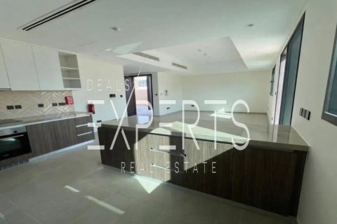 2 bedrooms Villa in Abu Dhabi, UAE No. 207866 6