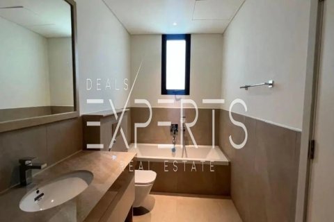 2 bedrooms Villa in Abu Dhabi, UAE No. 207866 11