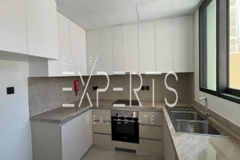 2 bedrooms Villa in Abu Dhabi, UAE No. 207866 7