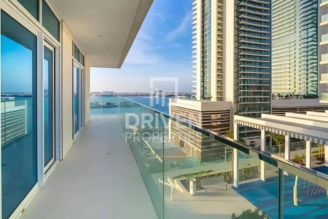Квартира с 2 спальнями в EMAAR Beachfront, ОАЭ №192966 16