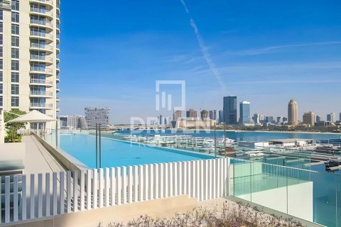 Квартира с 2 спальнями в EMAAR Beachfront, ОАЭ №192966 19