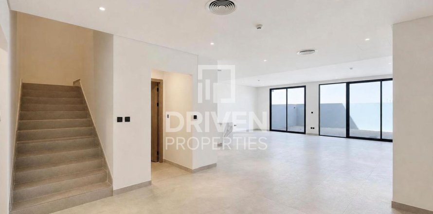 3 bedrooms Townhouse in Dubai Land, UAE No. 199967