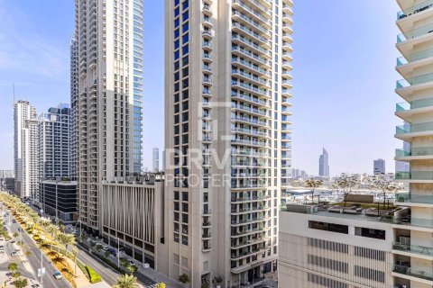 Квартира с 1 спальней в EMAAR Beachfront, ОАЭ №192356 3