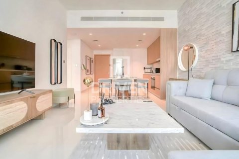 Квартира с 1 спальней в EMAAR Beachfront, ОАЭ №192357