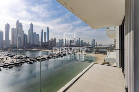 Квартира с 2 спальнями в EMAAR Beachfront, ОАЭ №192358 20