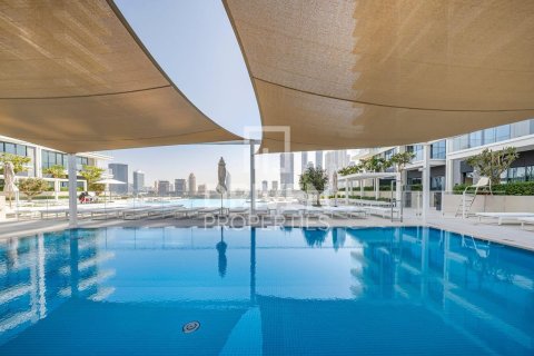 Квартира с 2 спальнями в EMAAR Beachfront, ОАЭ №192358 24