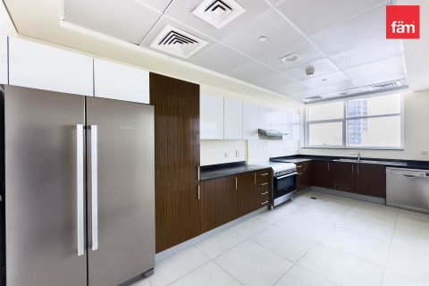 Квартира с 3 спальнями в Дубай Марина, ОАЭ №137290 12