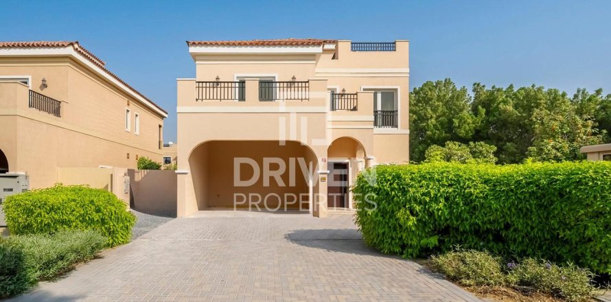Villa de 5 dormitorios en The Villa, UAE No. 138409