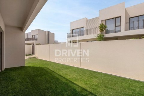 Townhouse de 4 chambres à EMAAR South, UAE No. 204760 4