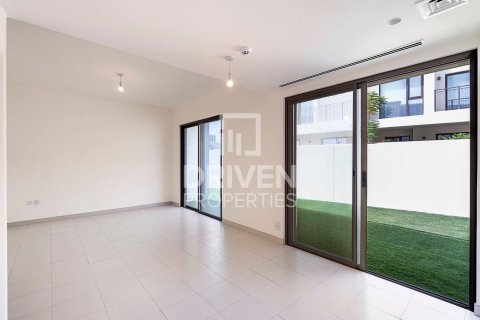 Townhouse de 4 chambres à EMAAR South, UAE No. 204760 5