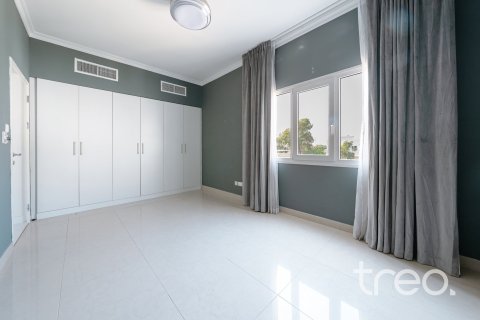 Villa de 4 dormitorios en Meadows, UAE No. 187996 10