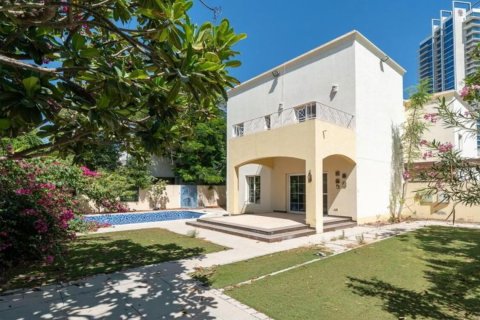 Villa de 4 dormitorios en Meadows 1, UAE No. 187995