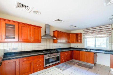 Villa de 4 dormitorios en Meadows 1, UAE No. 187995 6