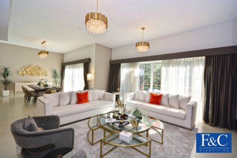 5 bedrooms Villa in Nadd Al Sheba, UAE No. 610 1