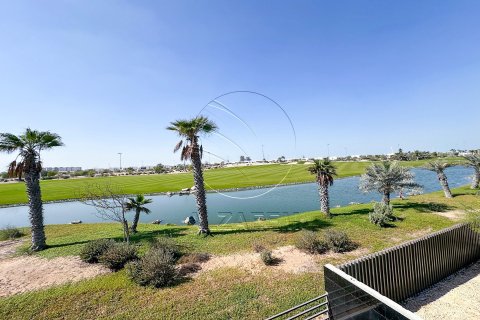 4 bedrooms Villa on the Yas Island, UAE No. 167976 3