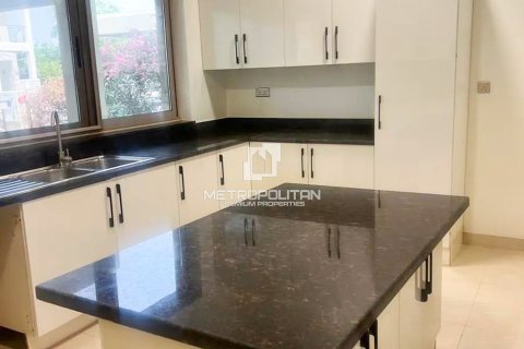 Townhouse de 3 dormitorios No. 129723 6