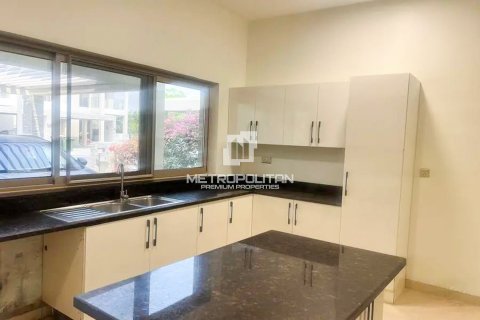 Townhouse de 3 dormitorios No. 129723 3