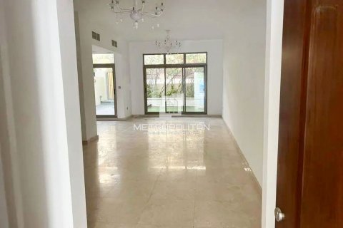 Townhouse de 3 dormitorios No. 129723 5