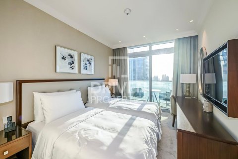 Apartment de 4 dormitorios en The Address Residence Fountain Views, UAE No. 84025 9