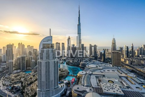 Apartment de 4 dormitorios en The Address Residence Fountain Views, UAE No. 84025 1