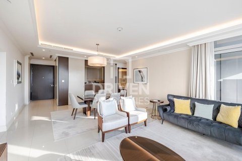 Apartment de 3 dormitorios en The Address Residence Fountain Views, UAE No. 84026 1