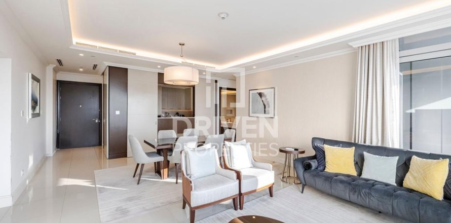 Apartment de 3 dormitorios en The Address Residence Fountain Views, UAE No. 84026
