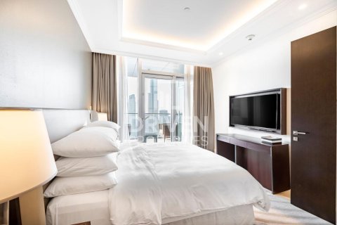 Apartment de 3 dormitorios en The Address Residence Fountain Views, UAE No. 84026 4