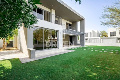 5 bedrooms Villa in Sidra Villas, UAE No. 192667 21